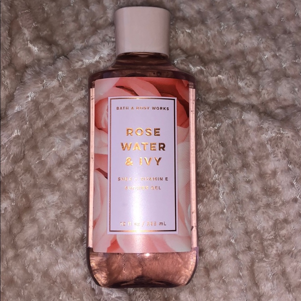 Rose water + ivy shower gel